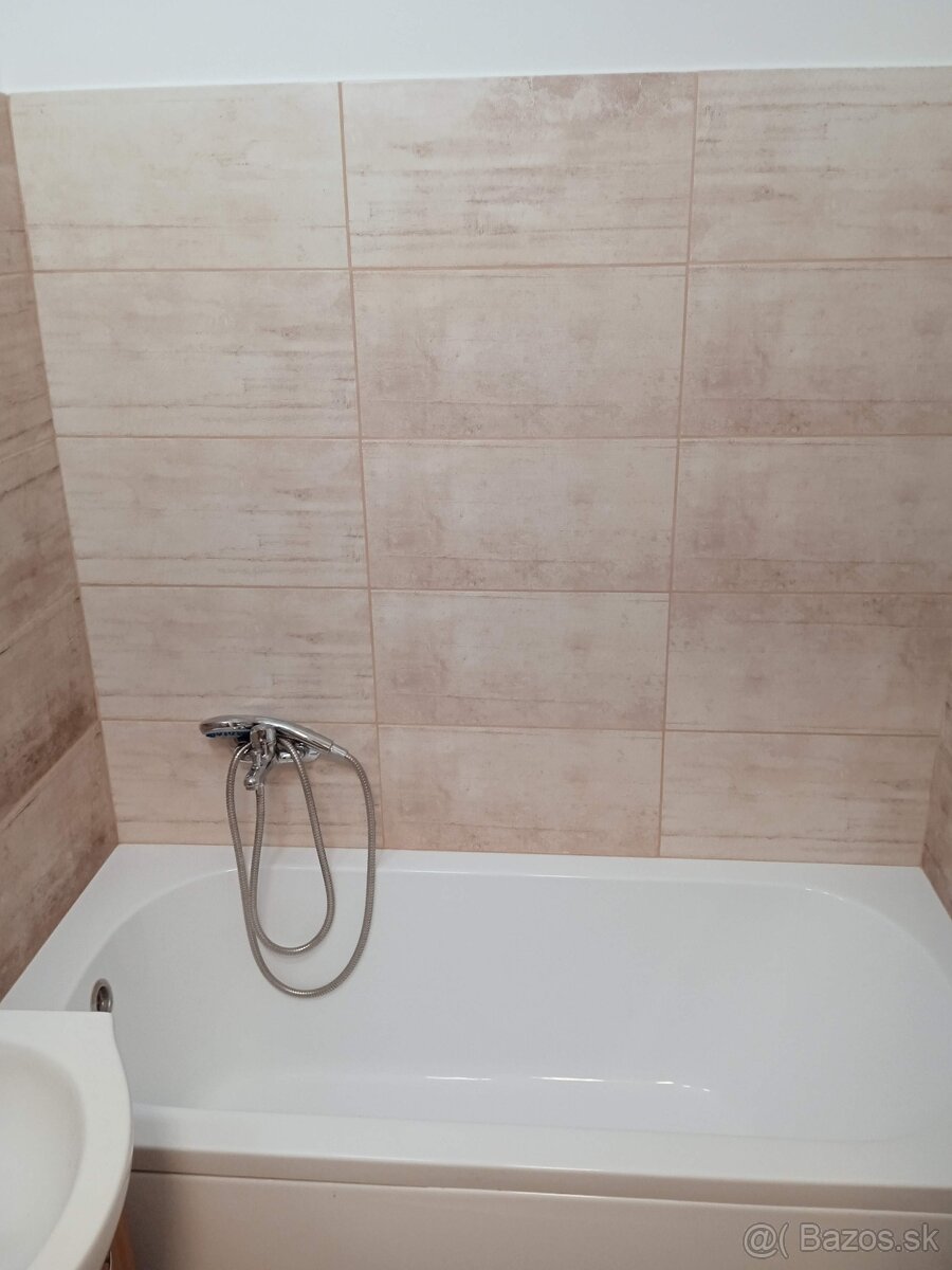 Na predaj 2 izbový byt NITRA - CENTRUM - 5