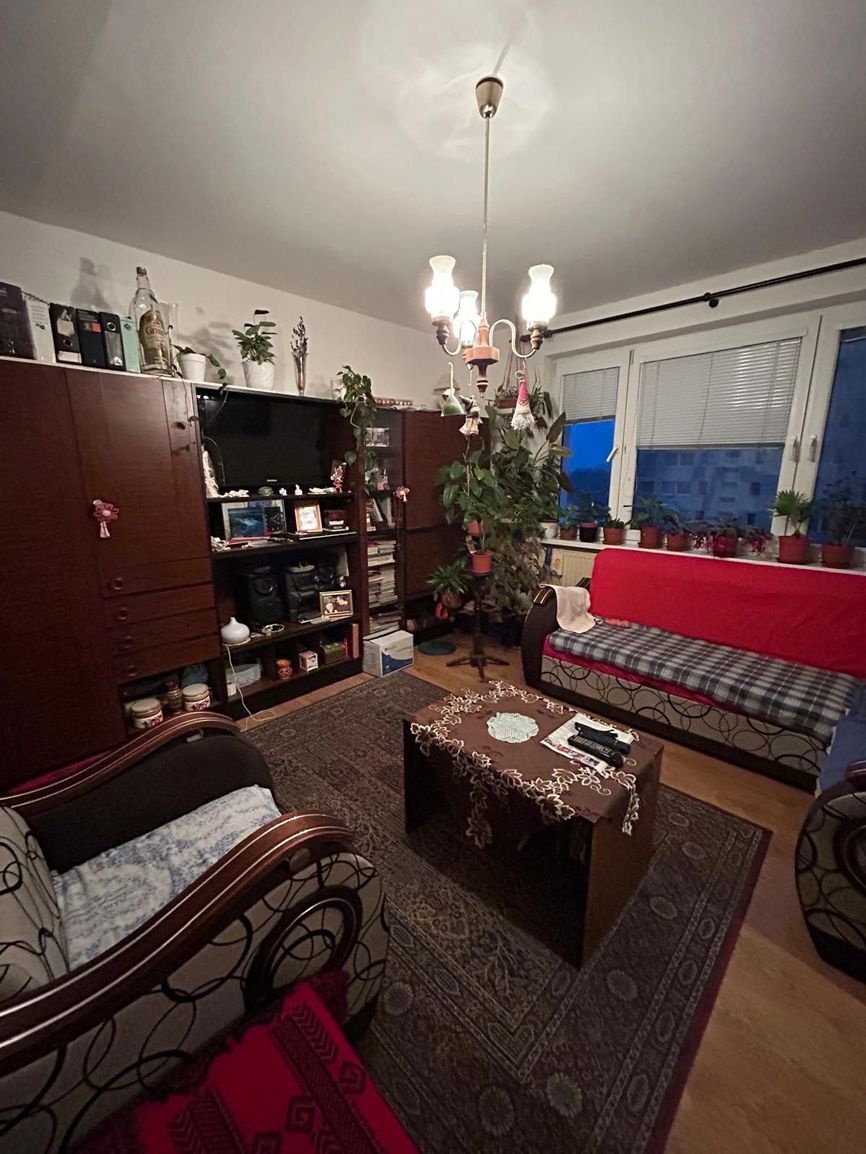 Veľmi dobre dispozične 1 izbový byt s loggiou v lokalite pod - 5