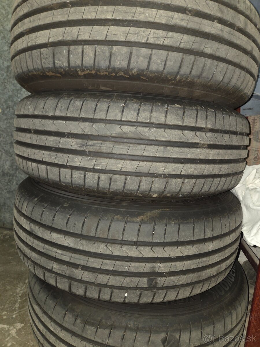 Predam Vw Mulltivan originál 215/65/r16 - 5