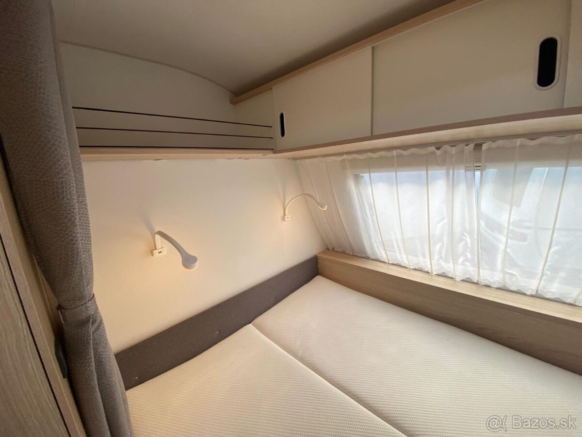 Adria Aviva 400 PS - markiza, mover