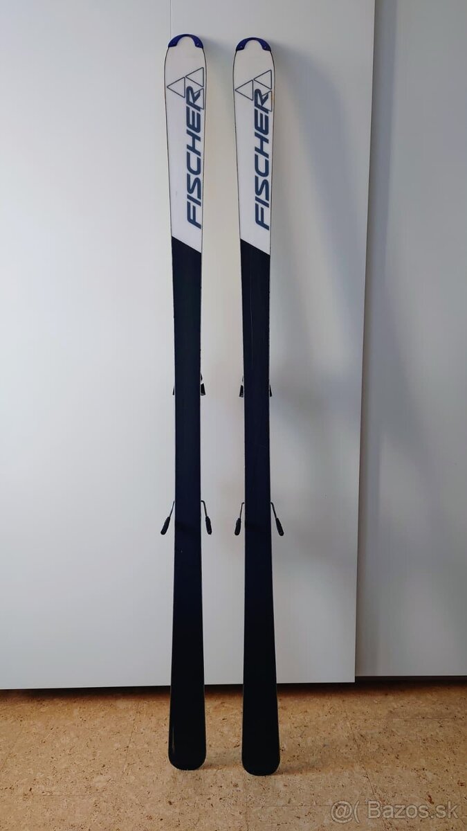 predáme zjazdové lyže - 5