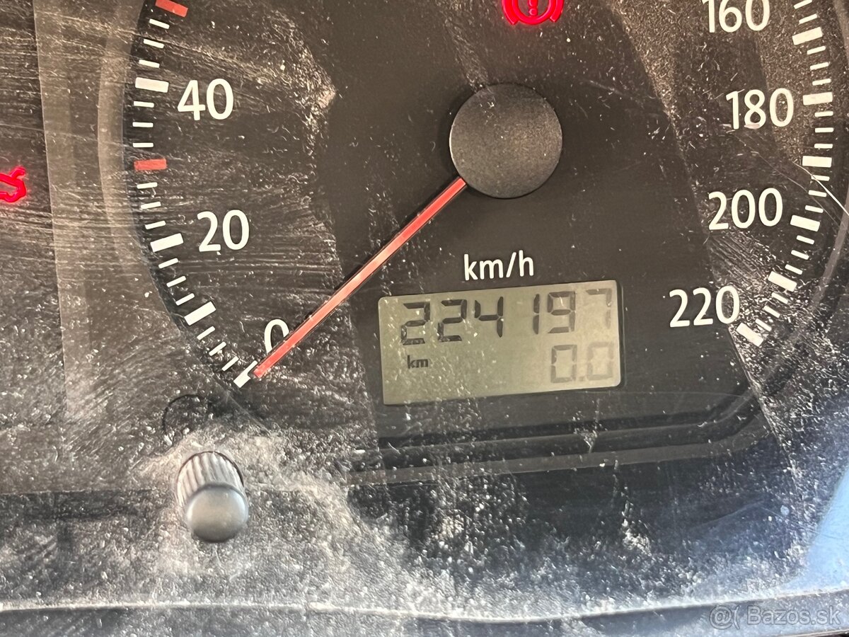 Predám náhradné diely na Volkswagen Polo 1,4Tdi 220k km - 5