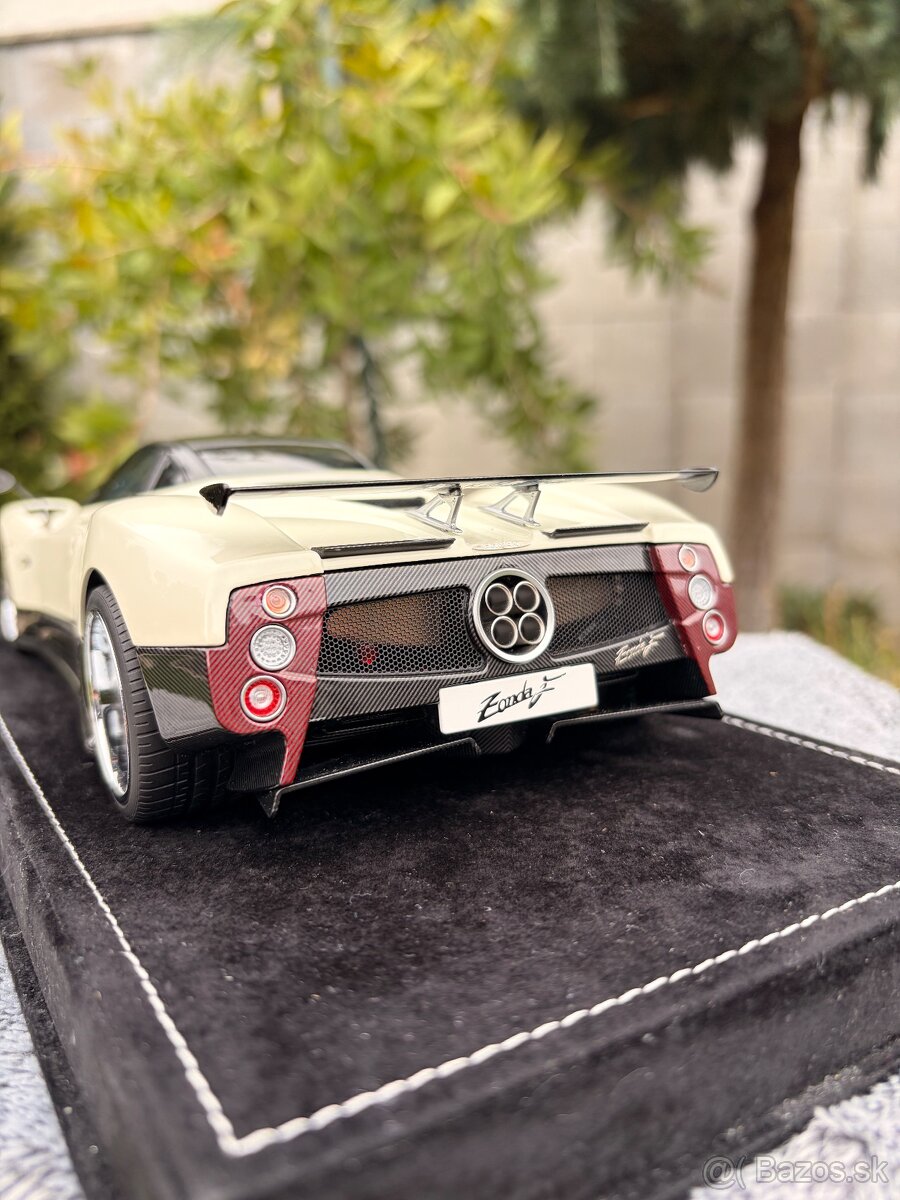 Pagani Zonda F white / Almost Real / 1:18 - 5