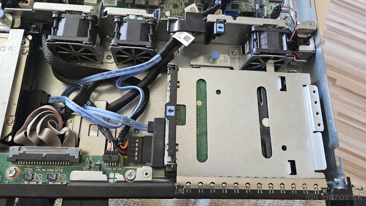 Server DELL PowerEdge R220 s i3 4. generácie - 5