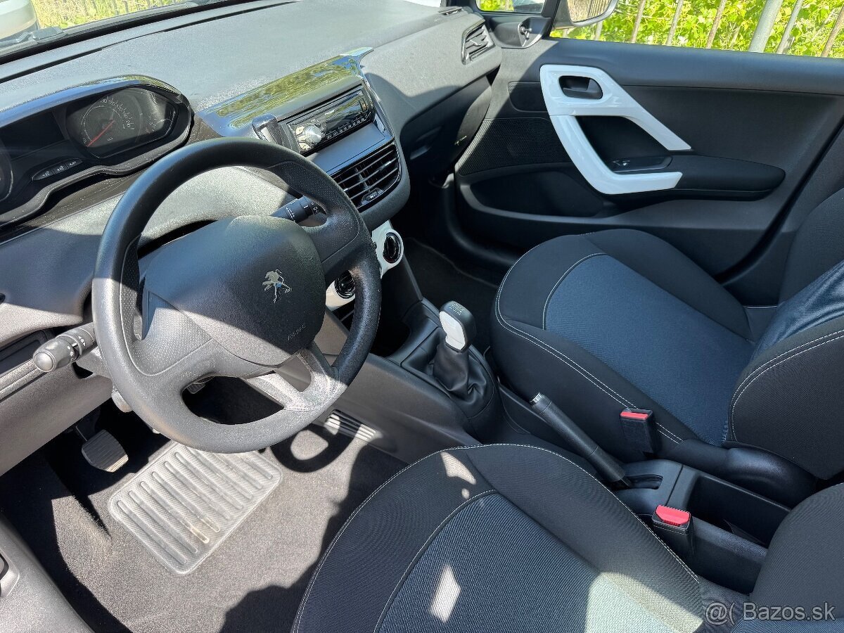 Peugeot 208 1.0 VTI facelift - 5