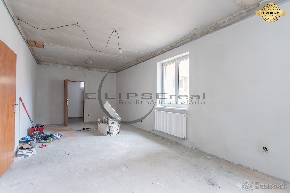 NA PREDAJ dva rodinné domy s tromi byt. jednotkami v Stupave - 5