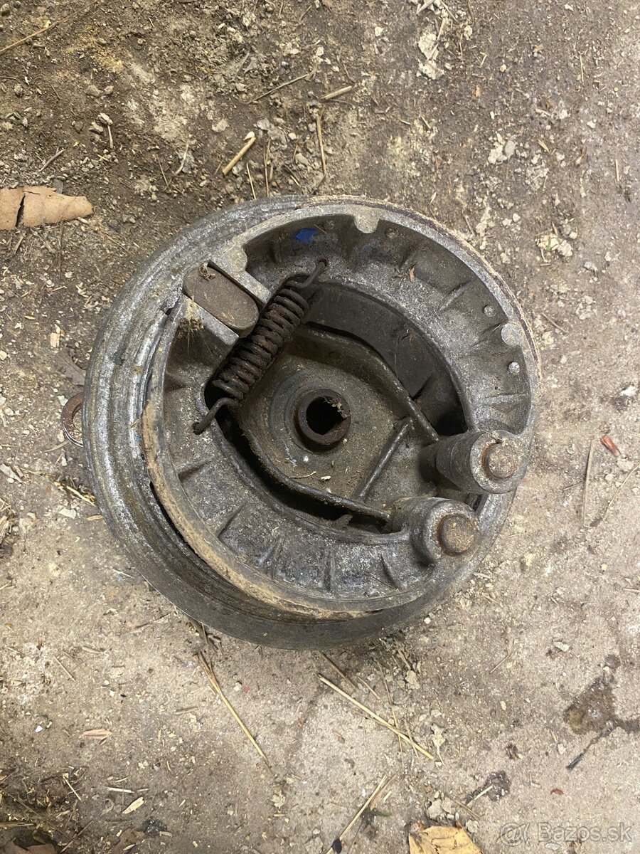 Brzdové štíty - 5