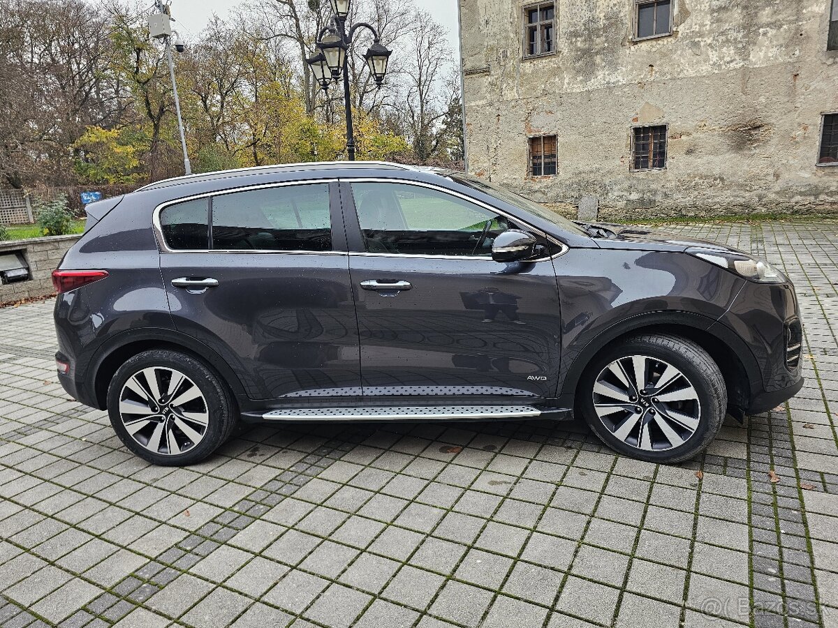 Kia Sportage 2.0 CRDI M6 4WD Platinum JBL Navi Ťažné Kamera - 5
