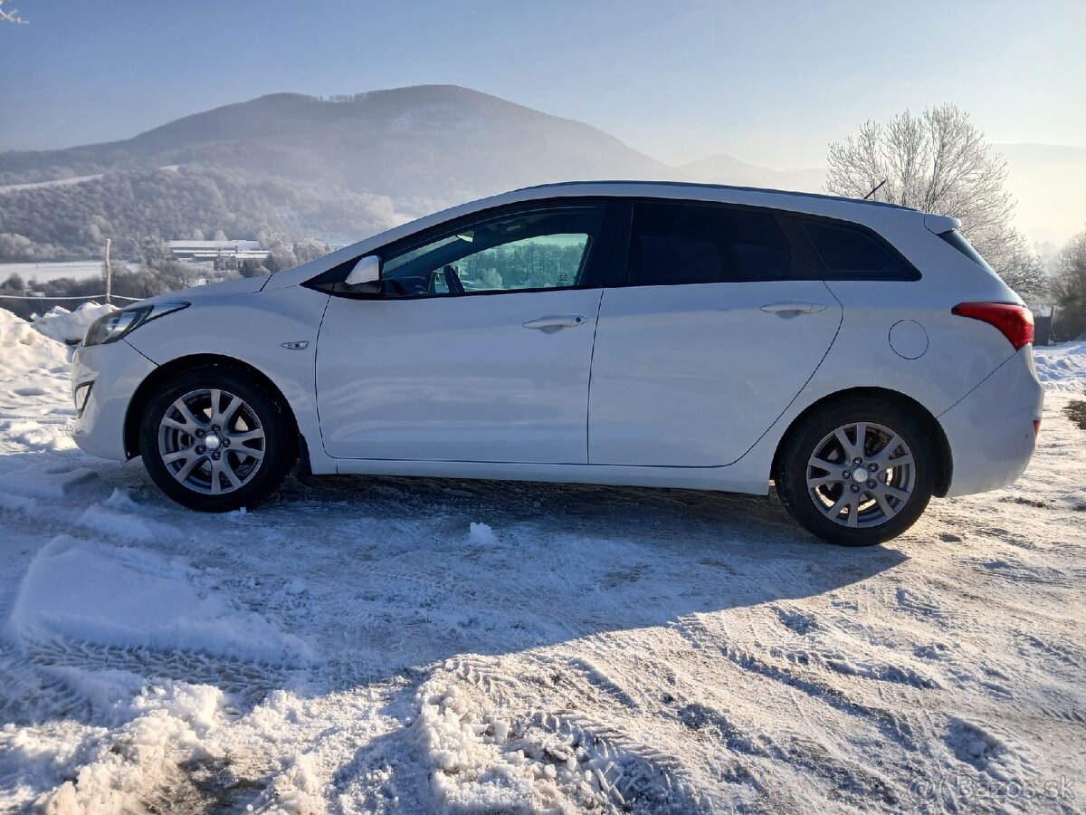 Hyundai i30 1.6crdi 160 000km - 5