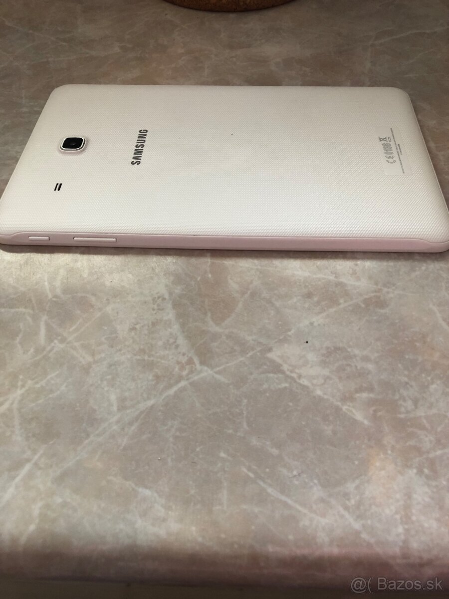 9.7” tablet Samsung Galaxy TAB E / 8GB Biely - 5