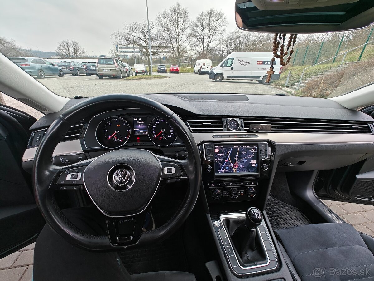 VW Passat B8 TDI 140kW manual Highline - 5