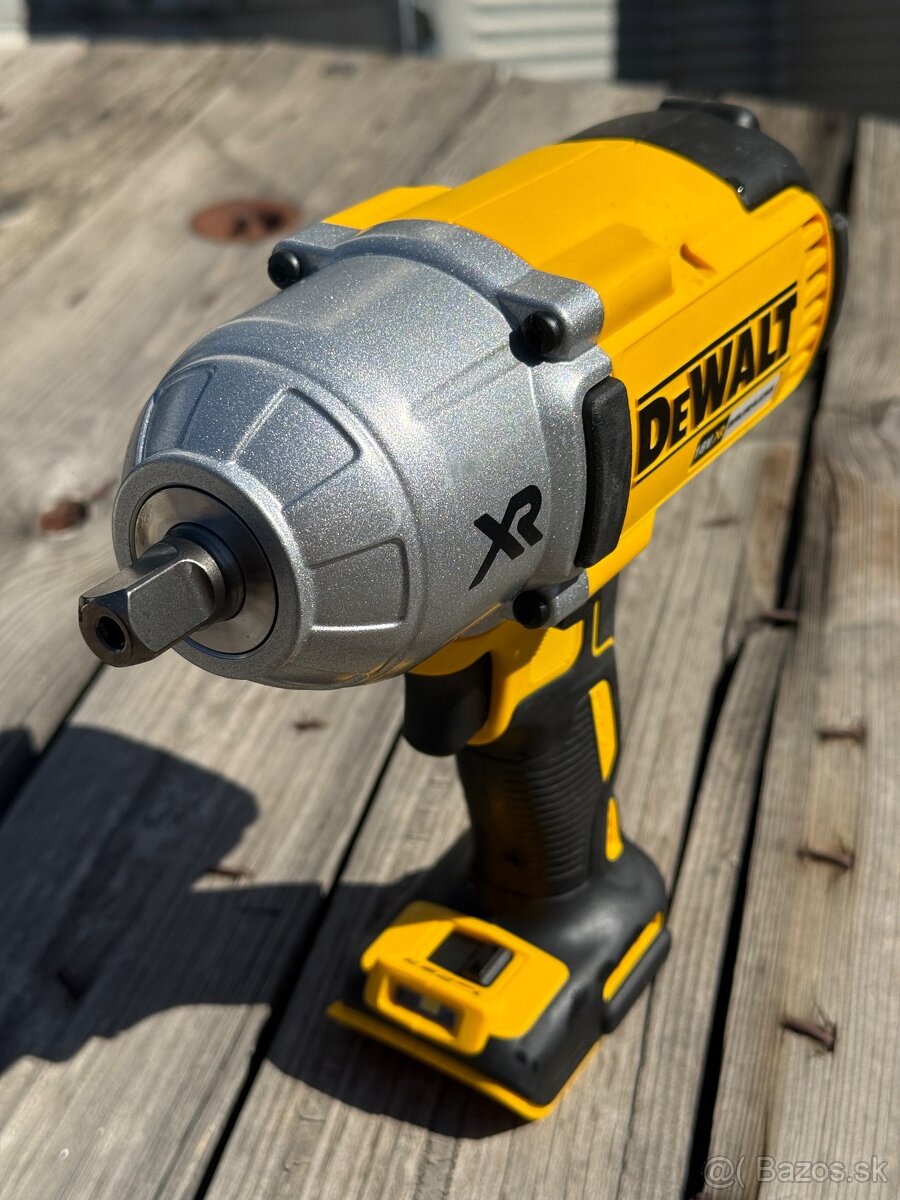 AKU razovy uťahovák Dewalt - 5