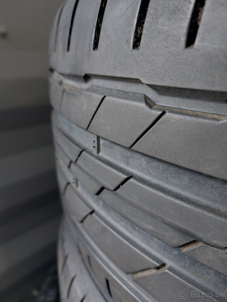 Zánovné letné Hankook 255/40R19 DOT2323 - 5