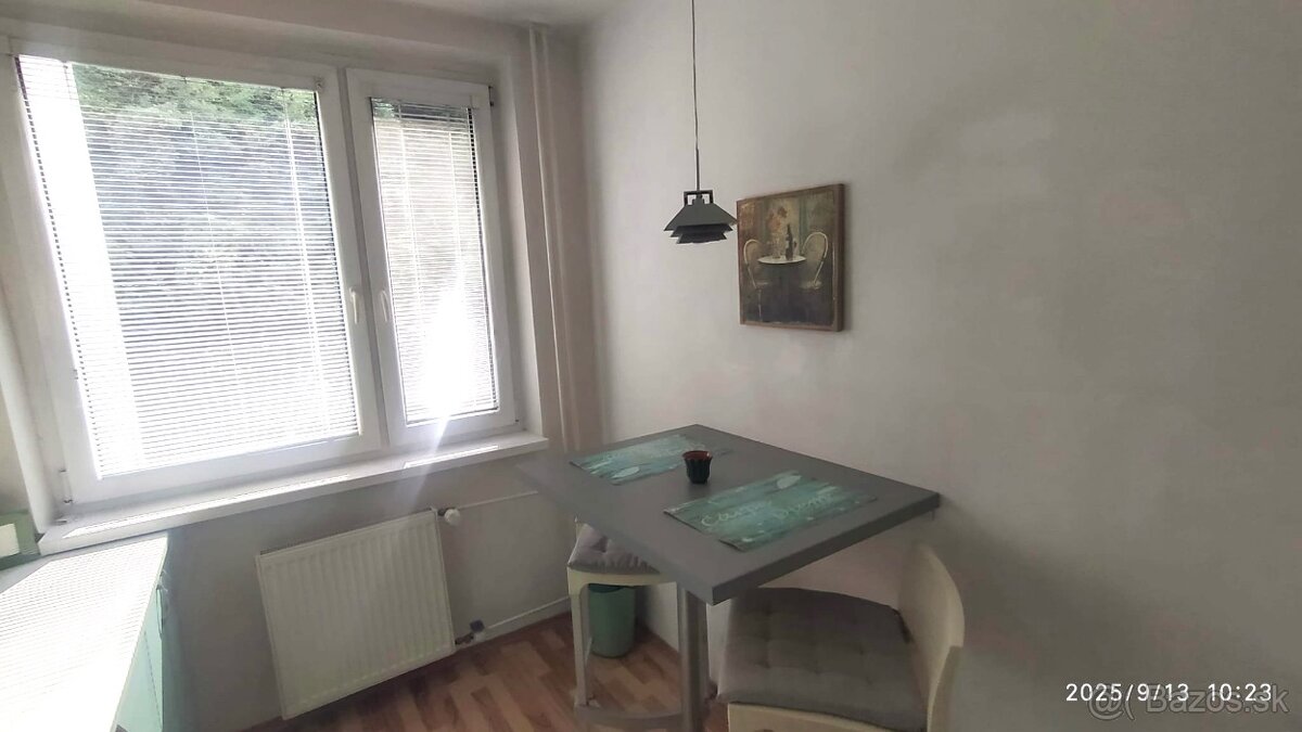 Prenajmem 2-izbový byt v centre Trenčína - 5