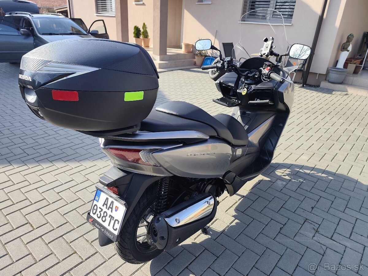 Predám Honda Forza 300 - 5
