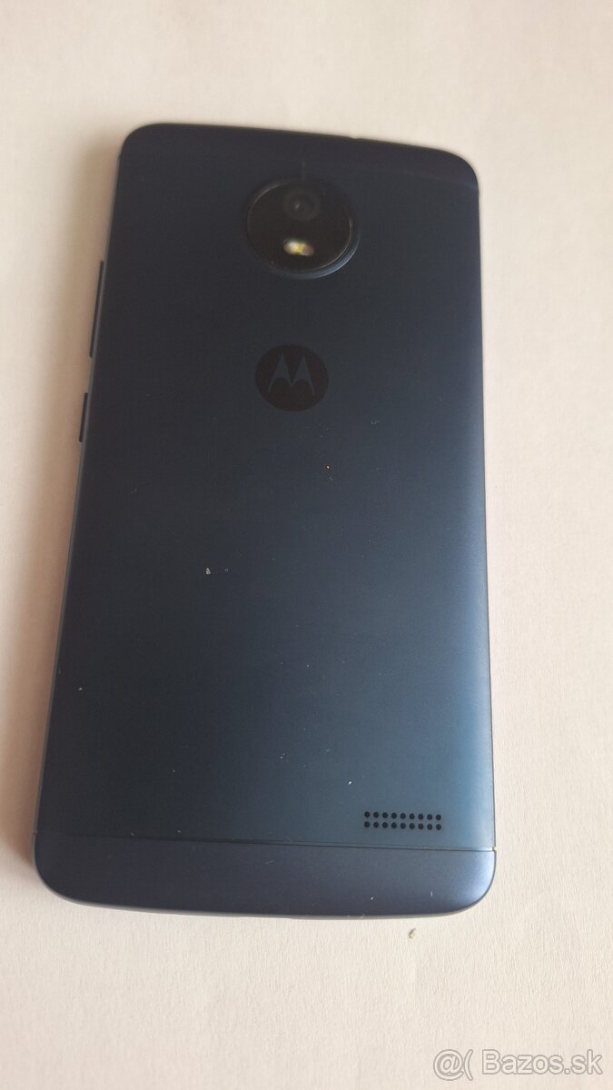 Motorola Moto E4 XT1761 2GB/16GB android 7 - 5