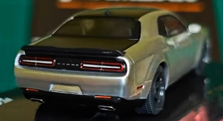 Dodge Challenger SRT DEMON z filmu Rýchlo a zbesilo 8 - 5