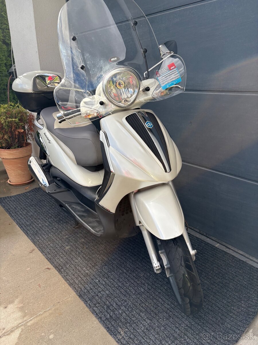 Piaggio Beverly 300i Tourer - 5