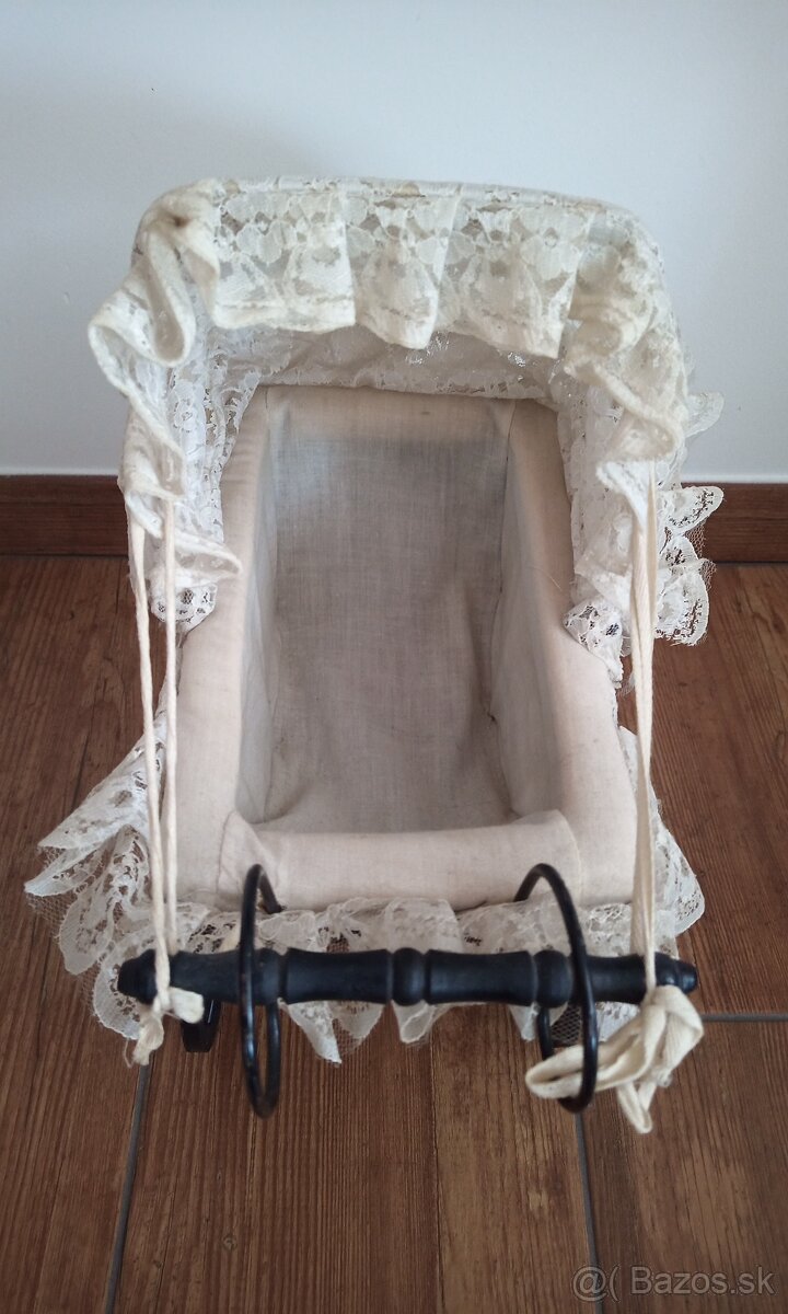 Starý kočík pre bábiky - 5