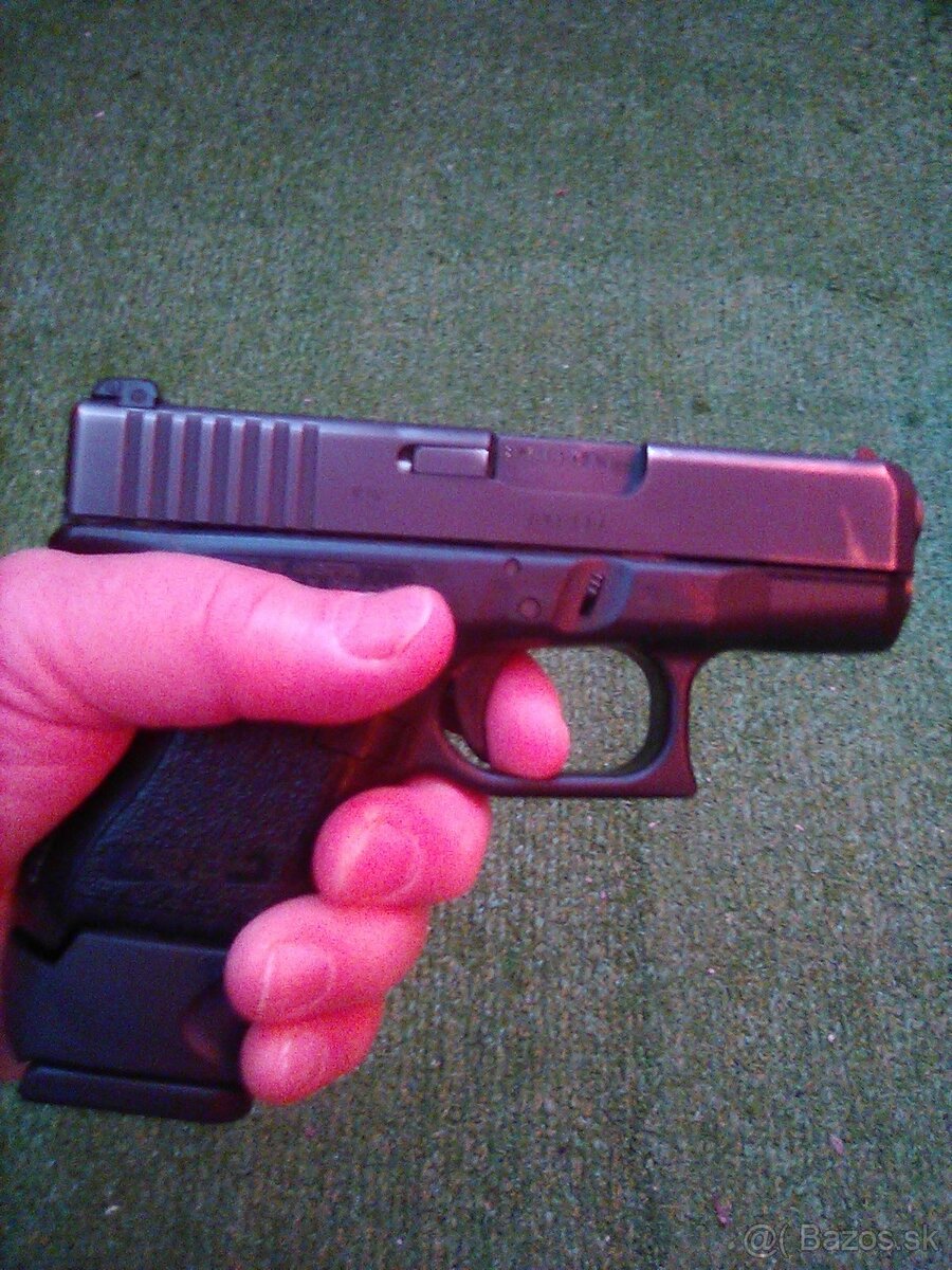 Dva 15 ranové zásobníky s návlekom pre pištoľ Glock 26 - 5