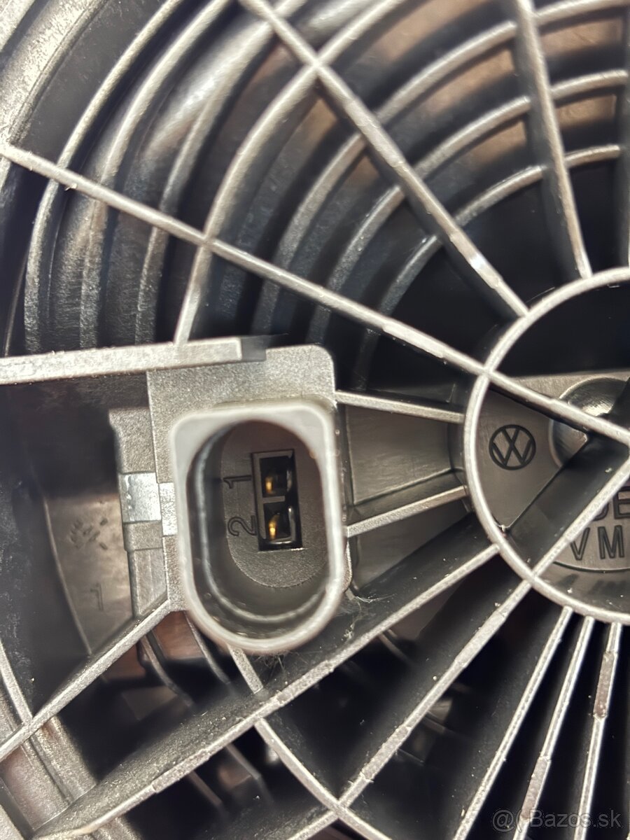 Kľučka kufra VW Golf 6, Passat B7 - 5