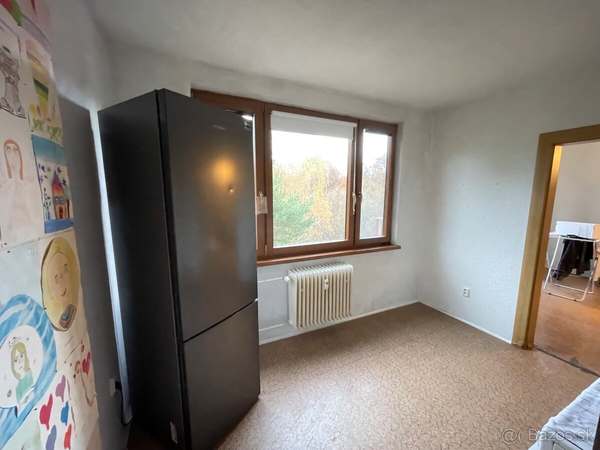 2-izb. byt, 54 m2, 2 x balkón, pôvodný stav, ul. Nováckeho - 5