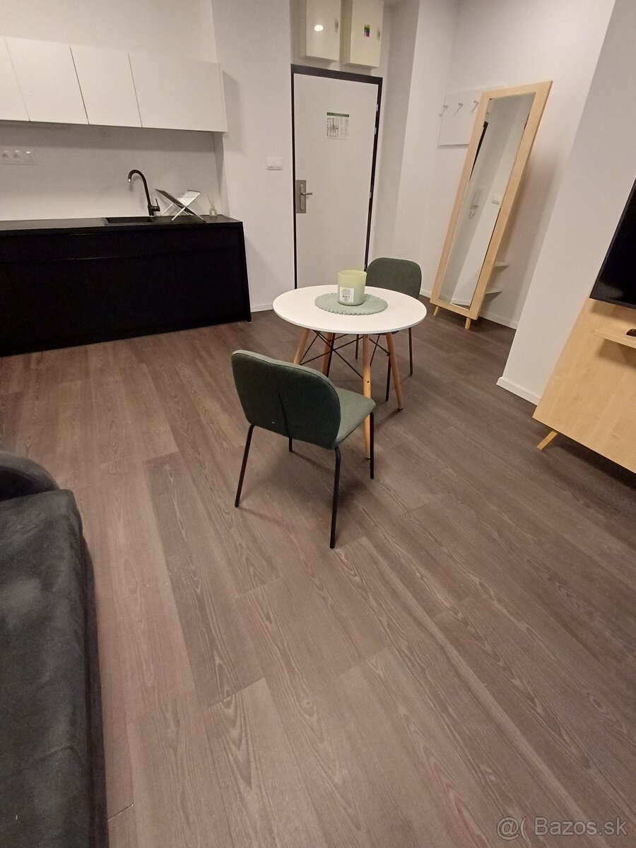 RK Byty Bratislava predá 2 izb. byt na ul. Žilinská, BA I. - 5