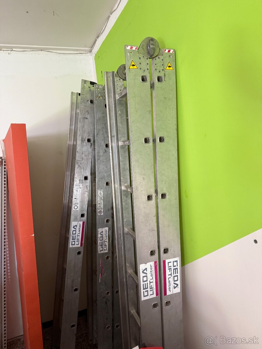 Výťah na prepravu solárnych panelov GEDA - Solarlift 250 - 5