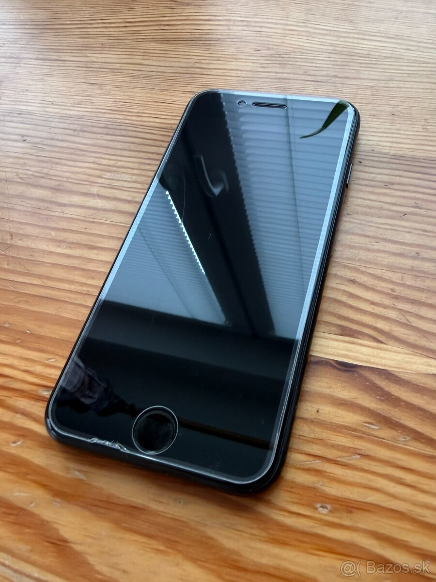 iPhone 7 32 GB Black - 5