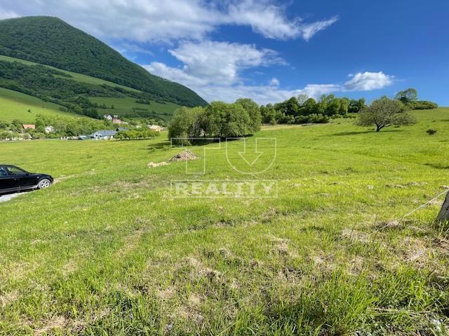 STAVEBNÝ POZEMOK HORNÝ VADIČOV , 588m2 - 5