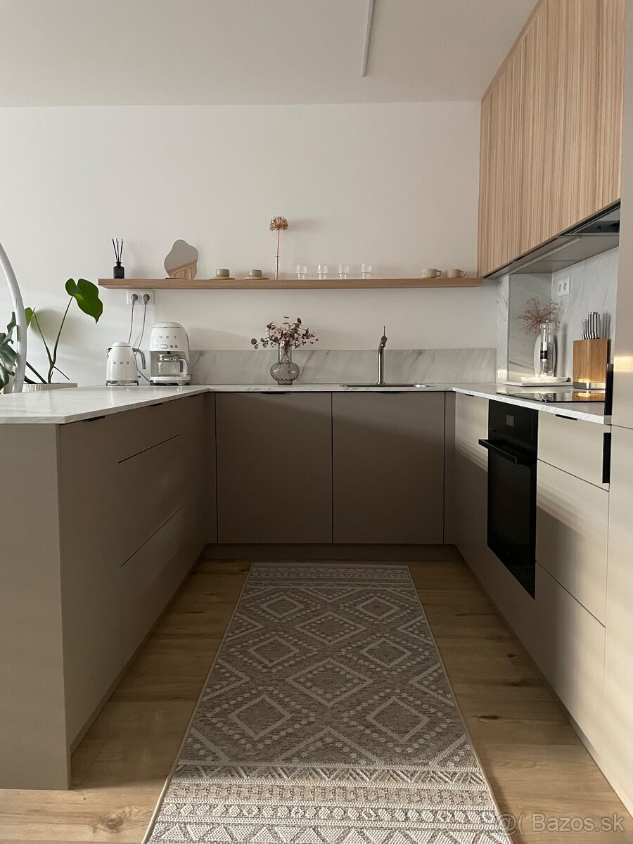 Prenájom 3-izbový byt, Levice - 5