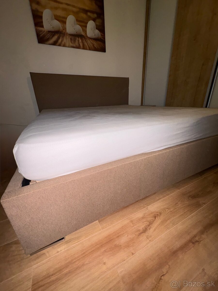 Predám čalúnenú posteľ,matrac Dormeo a NOVÉ lamelové rošty - 5