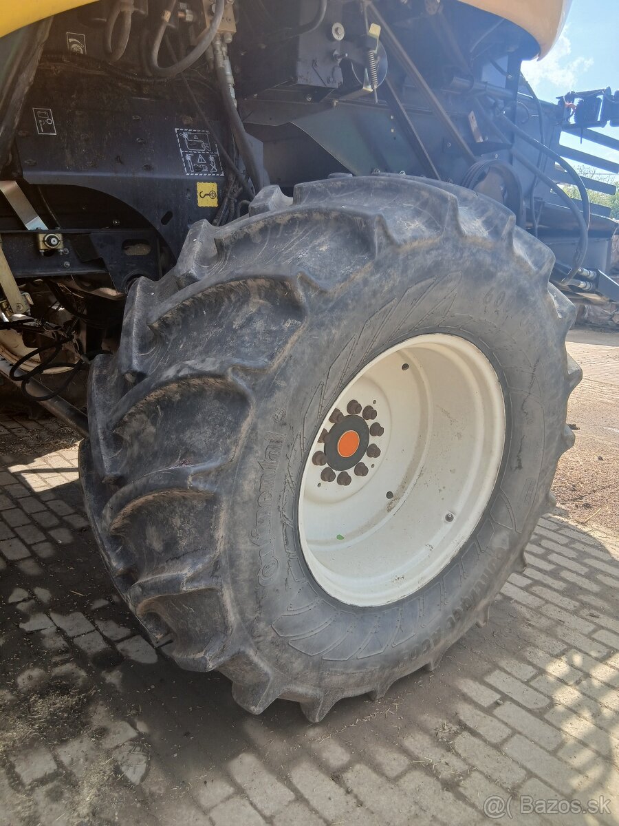 Kombajn CR 9090 - 5