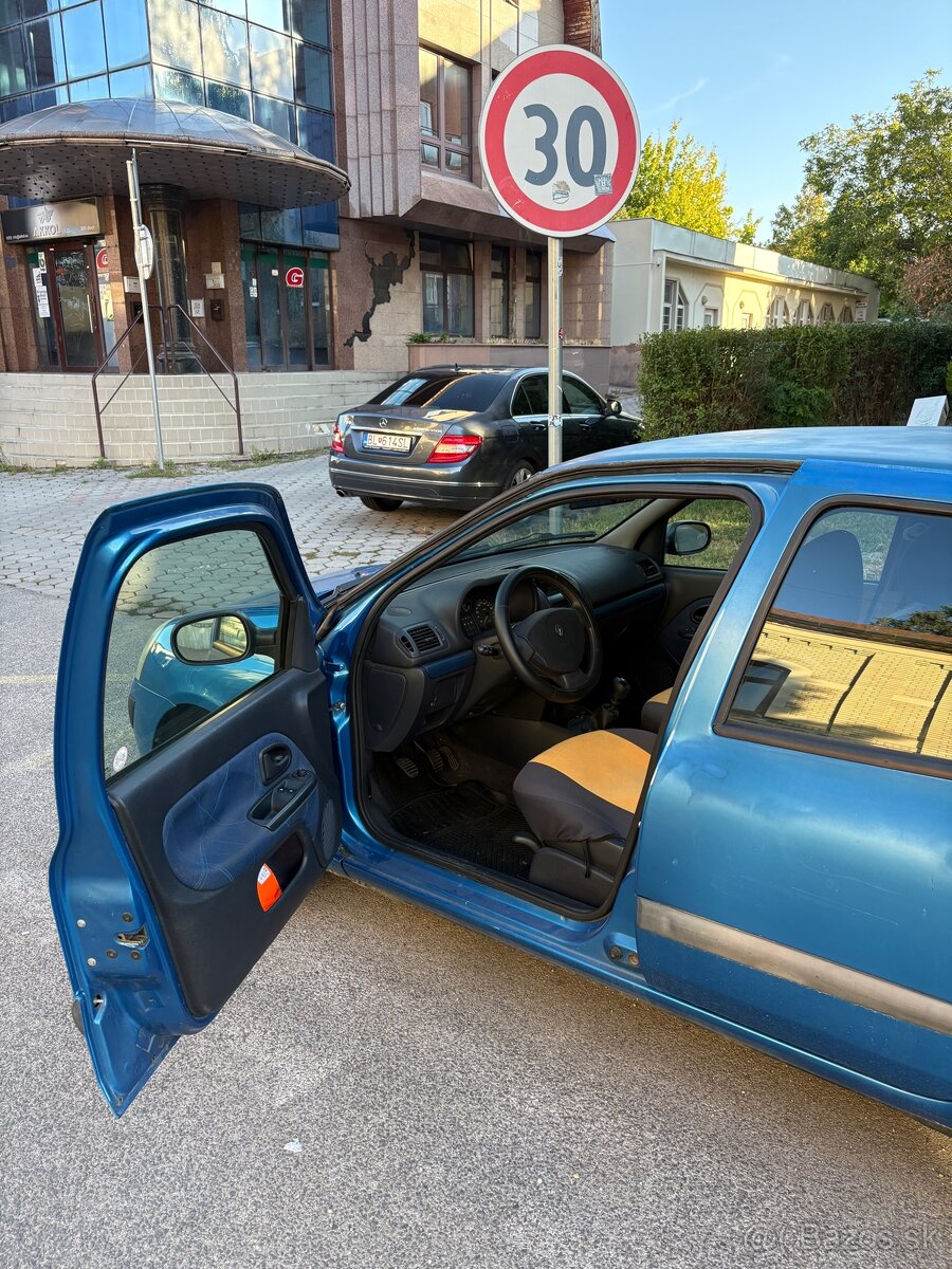 Renault Clio 1.2 benzín 2002 - 5