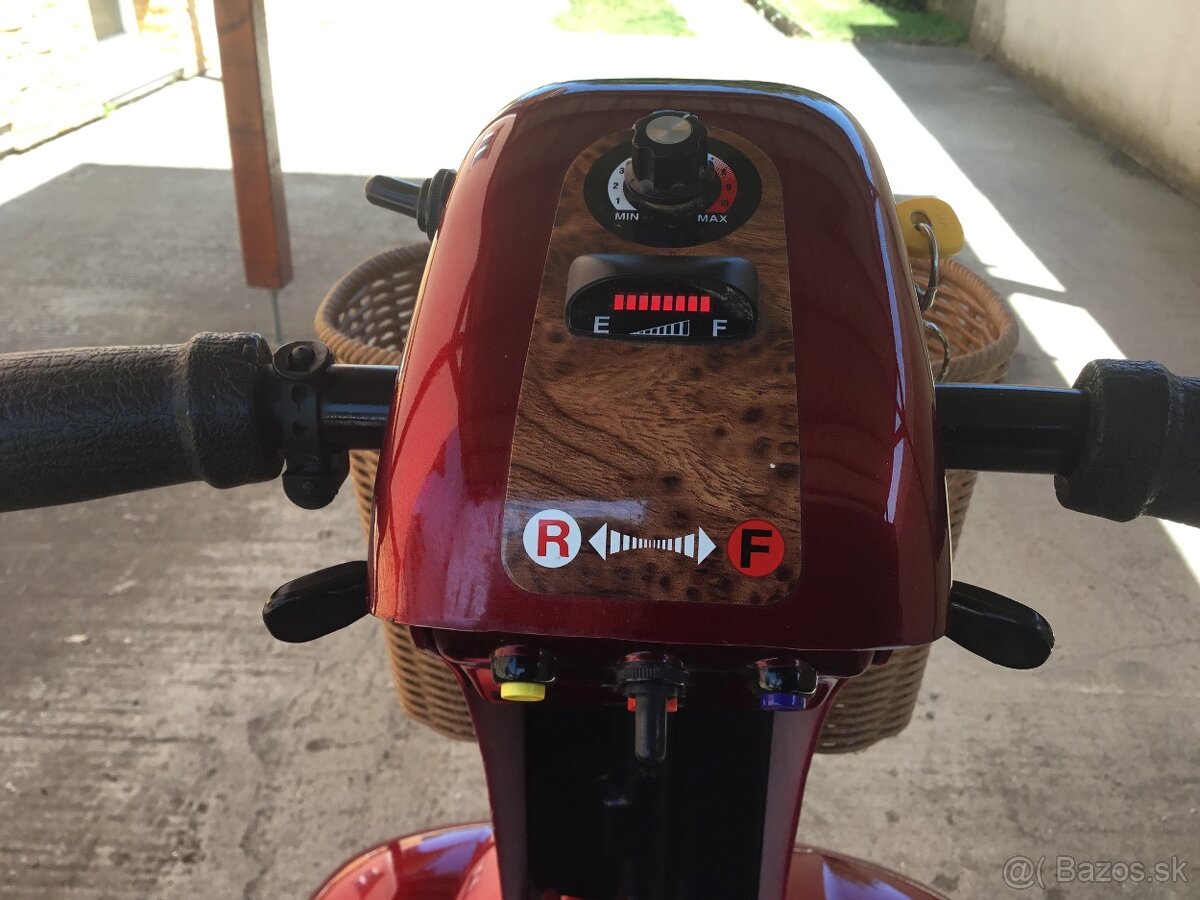 ELEKTRICKÝ INVALIDNÝ VOZÍK SHOPRIDER DELUXE