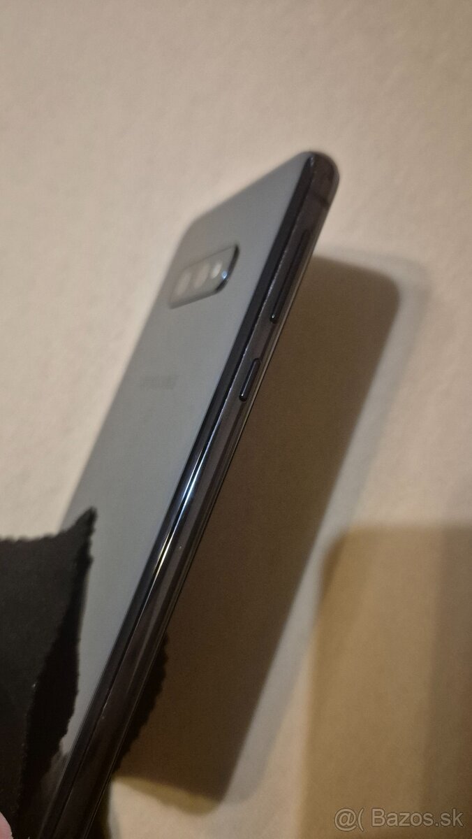 Predám Samsung S10e Prism Black 128 GB, 6 GB RAM - 5