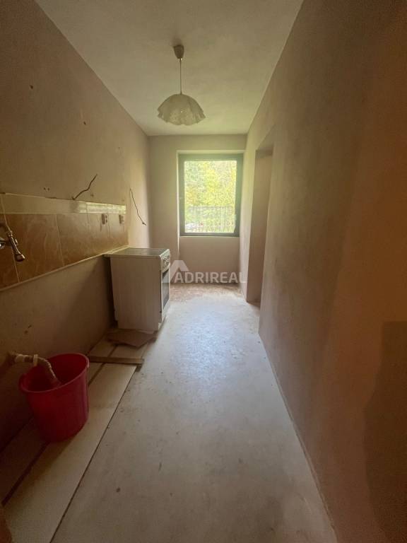 EXKLUZÍVNE PREDAJ: RD Divín; pozemok 593 m2; 125.000 € - 5