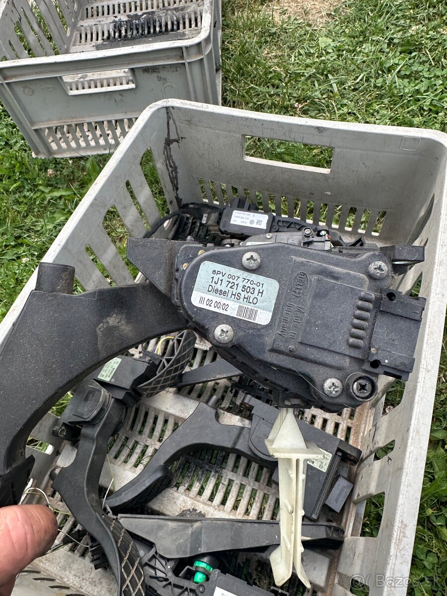 Plynovy pedal golf4 octavia 2 golf 5 jetta - 5