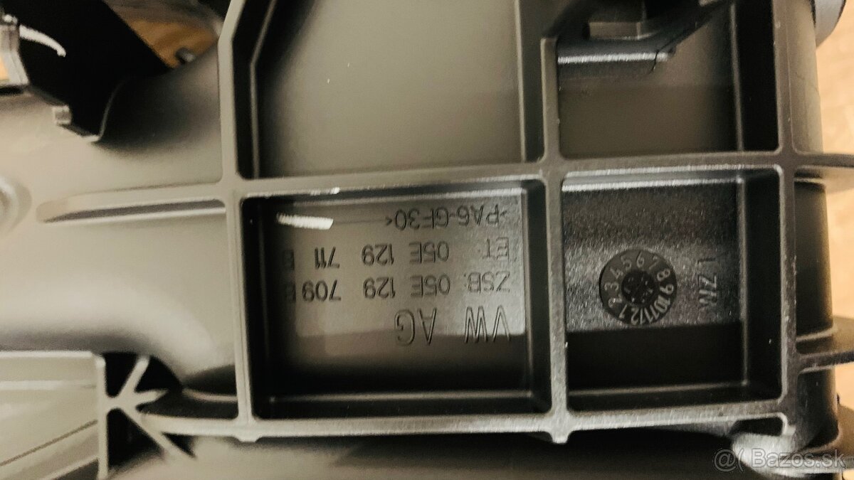 sacie potrubie 1.5 TSI: 05E129709B - 5