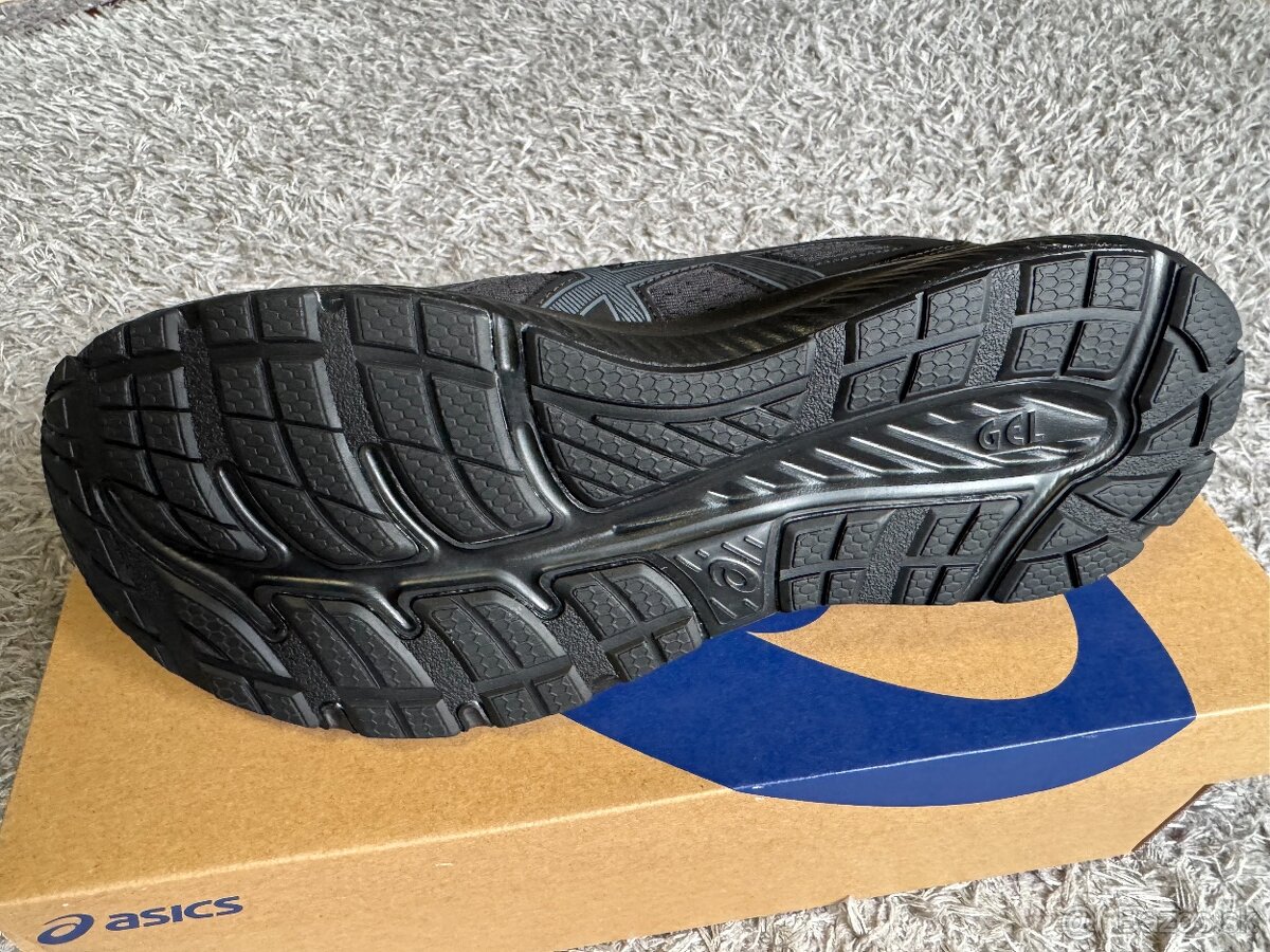 Asics Gel-Contend 8 - 5