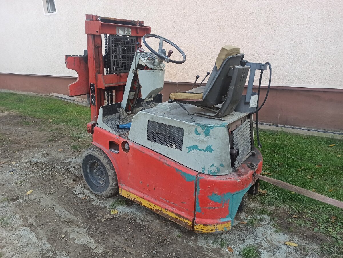 Malá veža zdviz VZV paletyzacne vidly ližiny trojbod - 5