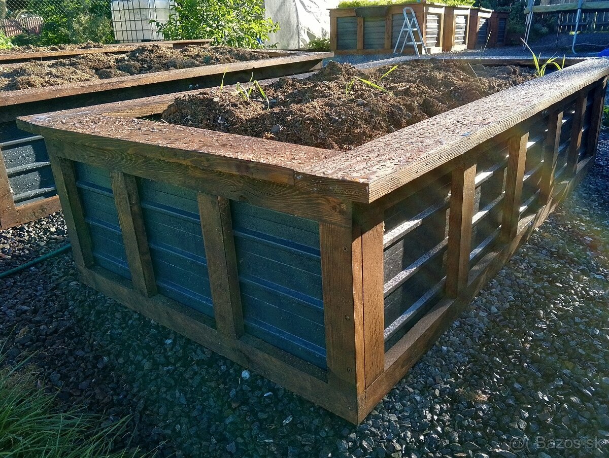 VYVÝŠENÉ ZÁHONY - 5