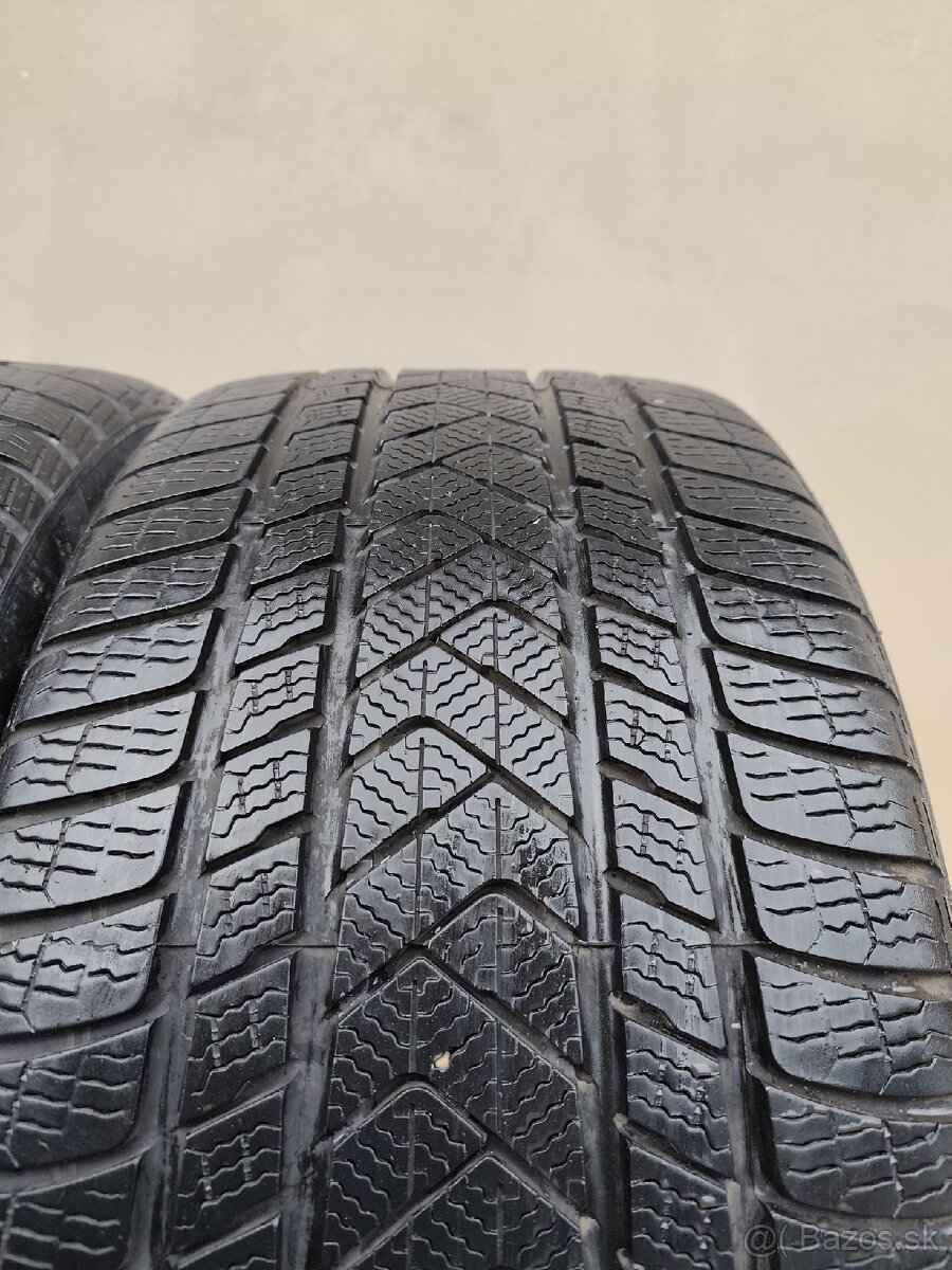 2x 315/35R21 Zimné pneu Pirelli - 5