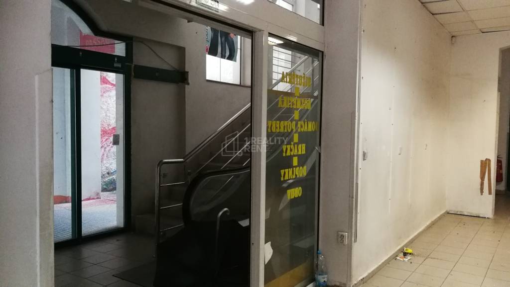 Prenájom: Priestor v OD na pešej zóne v Žiline 460 m2 - 5