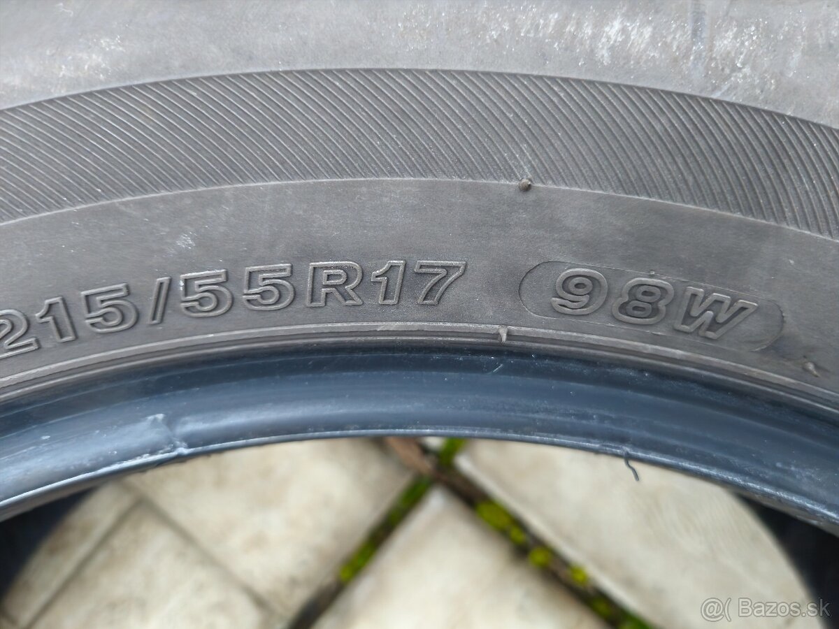 Bridgestone 215/55R17 - 5