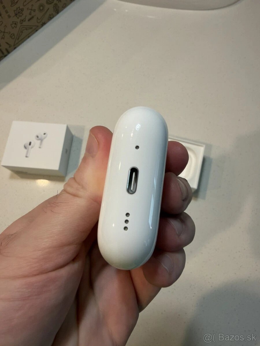 Nové, nepoužívané Apple AirPods Pro 3 - 5