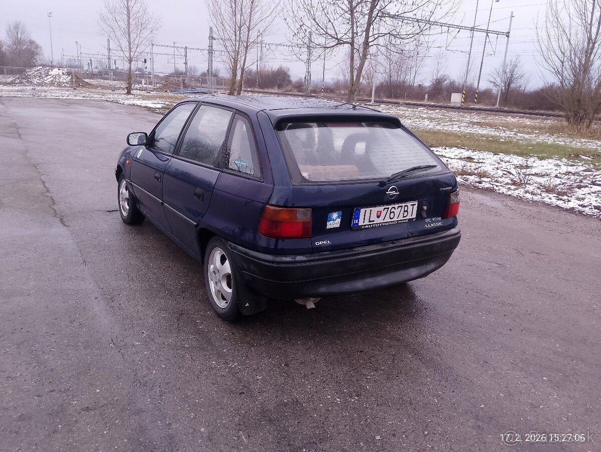 Opel Astra 1.4 - 5