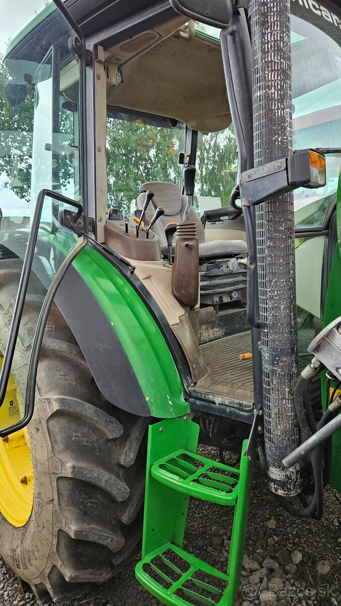 John deere 5820 R ( 90 koni 2006) - 5