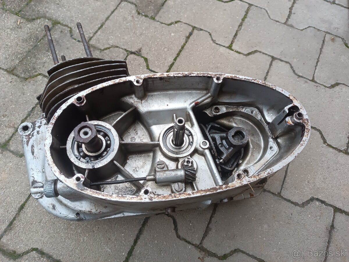 Jawa ČZ 175 motor - 5