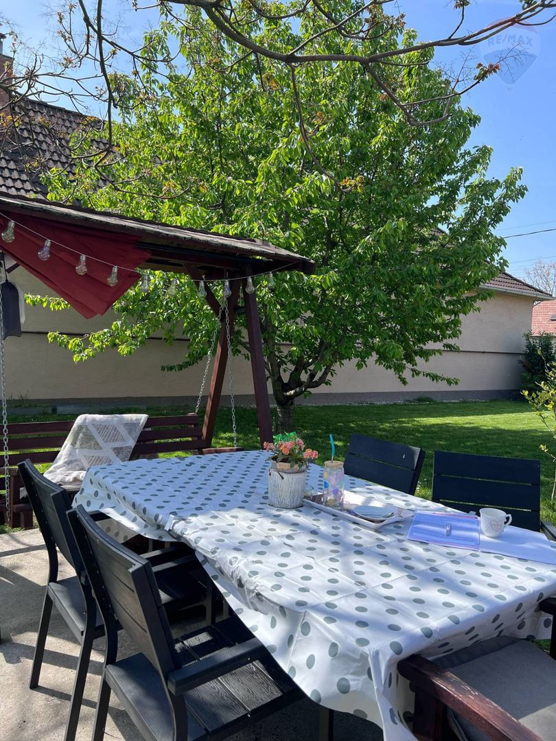 Predaj 4 izbový rodinný dom, krásnym veľkorysým pozemkom, Vr - 5